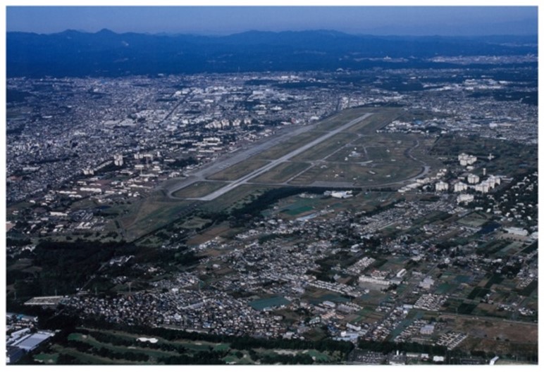 横田飛行場